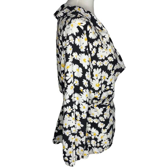 GAP Wrap Front Daisy Print Ruffle Top Black Floral Blouse XL Cottagecore Peasant - Picture 10 of 16